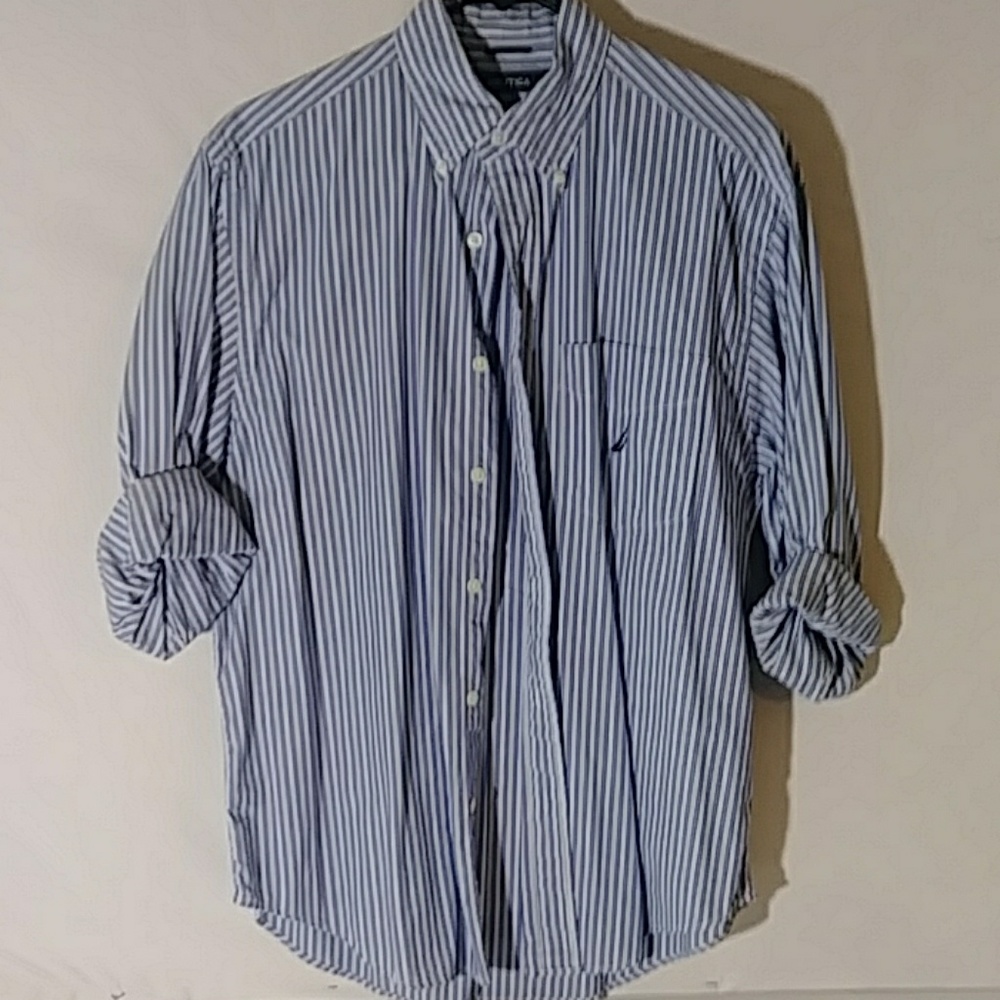 Nautica mens button down!!